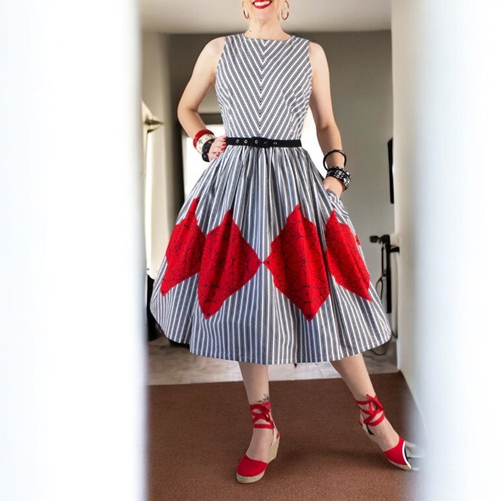 The Oblong Box Shop Harlequin
Stripe Full Skirt Pinup Dress XL